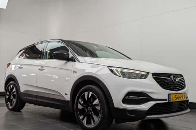 Opel Grandland X (2021) thumbnail 2