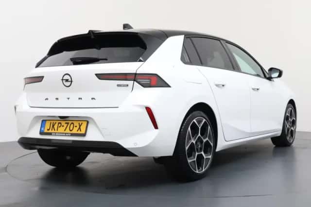 Opel Astra (2025) thumbnail 2