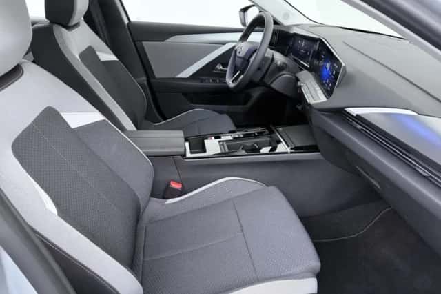 Opel Astra (2025) thumbnail 4