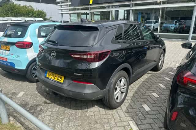 Opel Grandland (2019) thumbnail 3