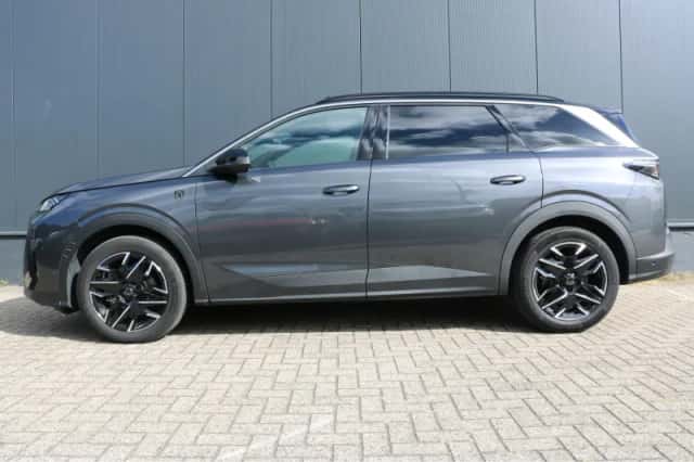 Peugeot 5008 (2025) thumbnail 4