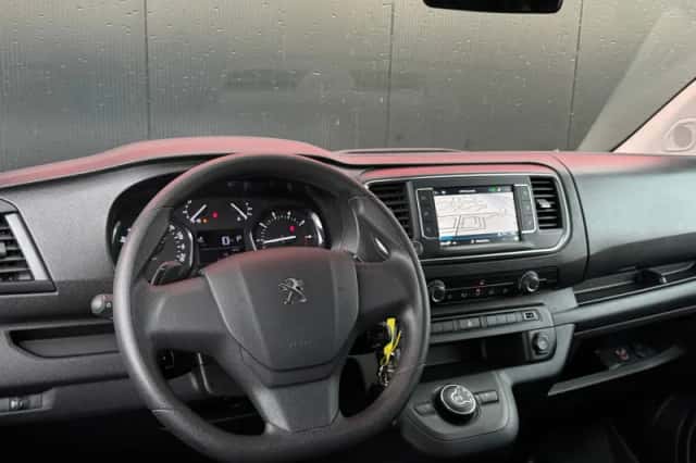 Peugeot Expert (2024) thumbnail 2