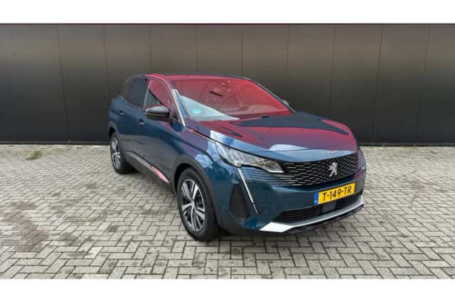 Peugeot 3008 (2023) thumbnail 4