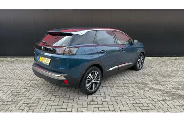 Peugeot 3008 (2023) thumbnail 5
