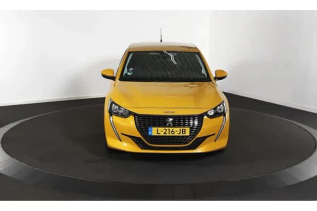 Peugeot 208 (2021) thumbnail 3