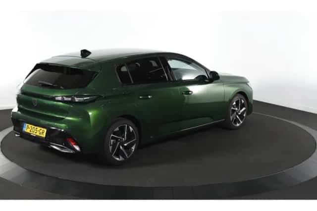 Peugeot 308 (2022) thumbnail 2