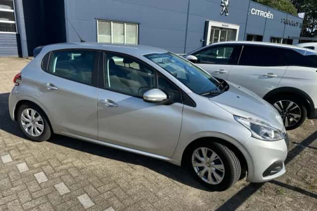 Peugeot 208 (2017) thumbnail 3