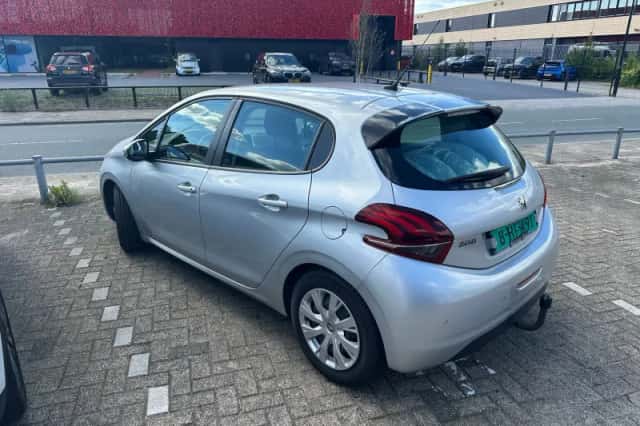 Peugeot 208 (2017) thumbnail 6