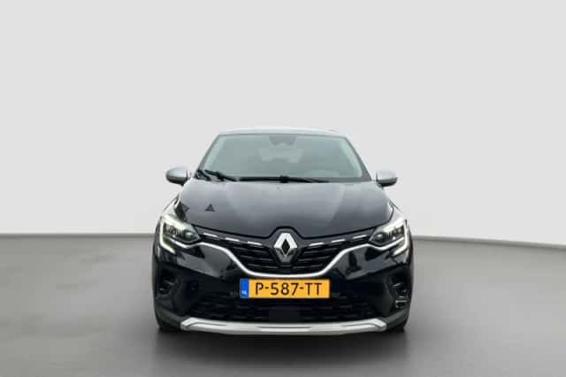 Renault Captur (2022) thumbnail 2