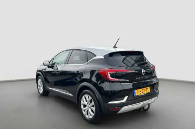 Renault Captur (2022) thumbnail 6