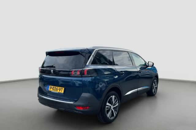 Peugeot 5008 (2022) thumbnail 4