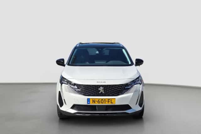 Peugeot 5008 (2021) thumbnail 2