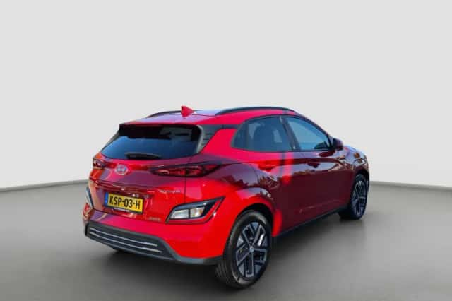 Hyundai Kona (2022) thumbnail 5