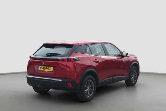 Peugeot 2008 (2022) thumbnail 3