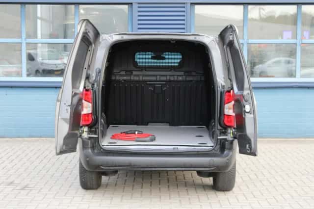 Opel Combo-e (2024) thumbnail 4