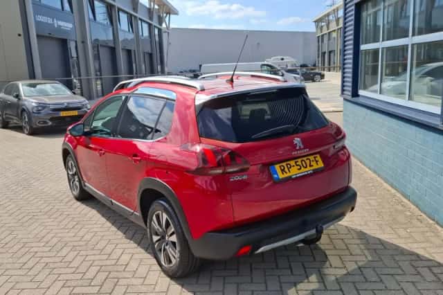 Peugeot 2008 (2018) thumbnail 3