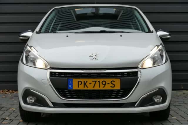 Peugeot 208 (2017) thumbnail 4