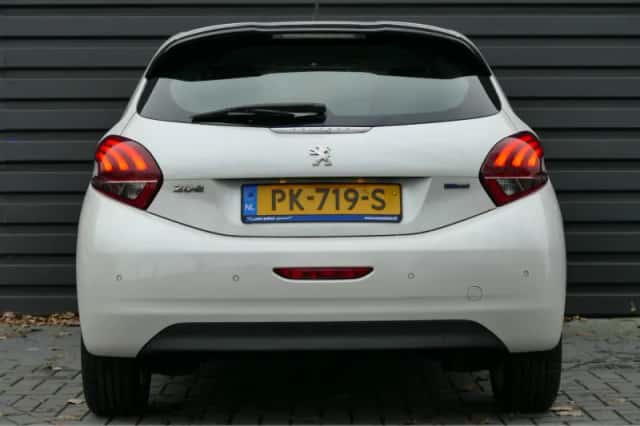Peugeot 208 (2017) thumbnail 5