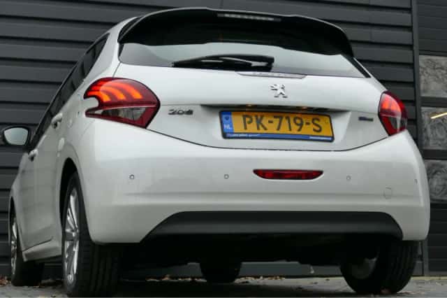 Peugeot 208 (2017) thumbnail 6