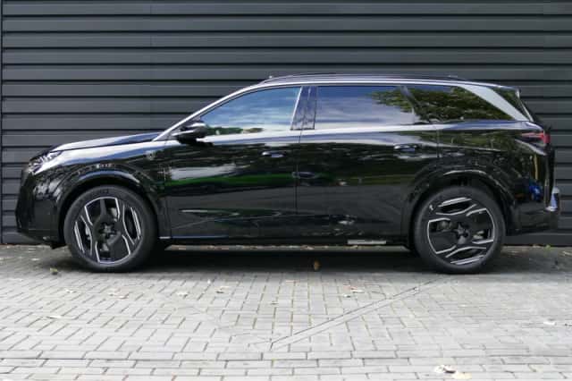 Peugeot 5008 (2026) thumbnail 1