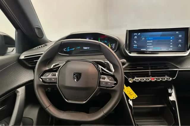 Peugeot 2008 (2025) thumbnail 3