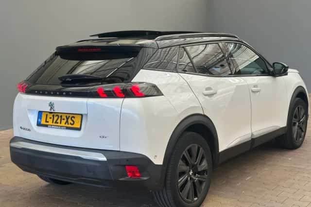 Peugeot e-2008 (2021) thumbnail 2