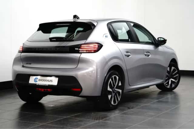 Peugeot e-208 (2024) thumbnail 2