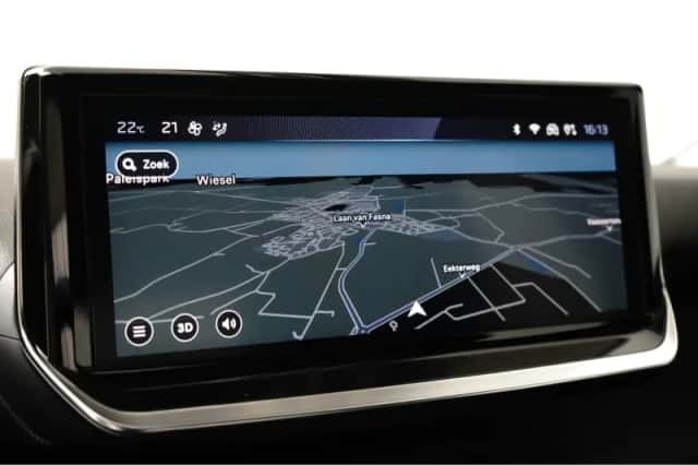 Peugeot e-208 (2024) thumbnail 4