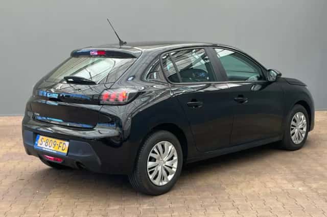 Peugeot 208 (2023) thumbnail 2