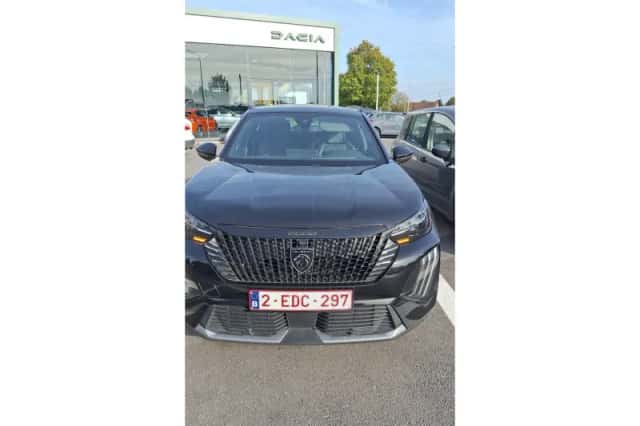 Peugeot 2008 (2024) thumbnail 1