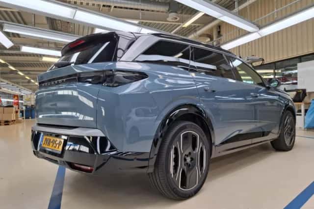 Peugeot E-5008 (2026) thumbnail 4