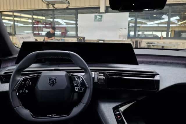 Peugeot E-5008 (2026) thumbnail 6