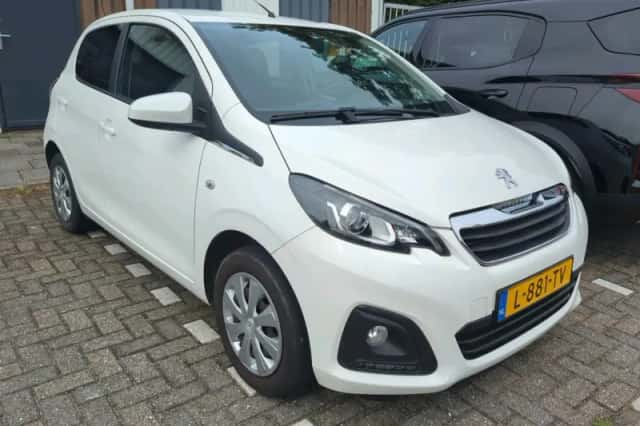 Peugeot 108 (2021) thumbnail 2