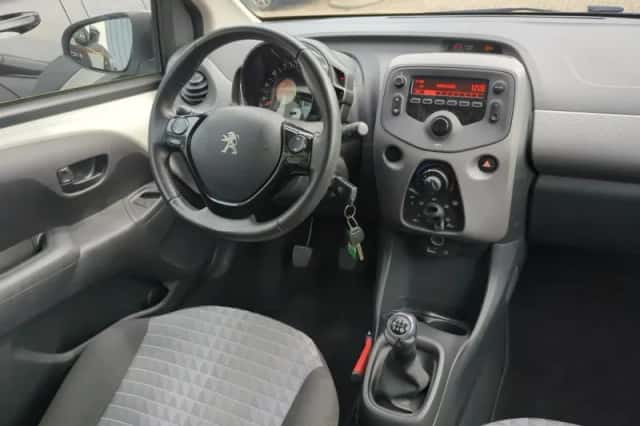 Peugeot 108 (2021) thumbnail 6
