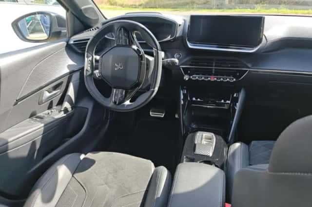 Peugeot e-208 (2022) thumbnail 5