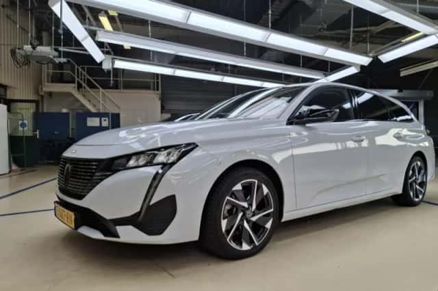 Peugeot 308 (2024) thumbnail 1