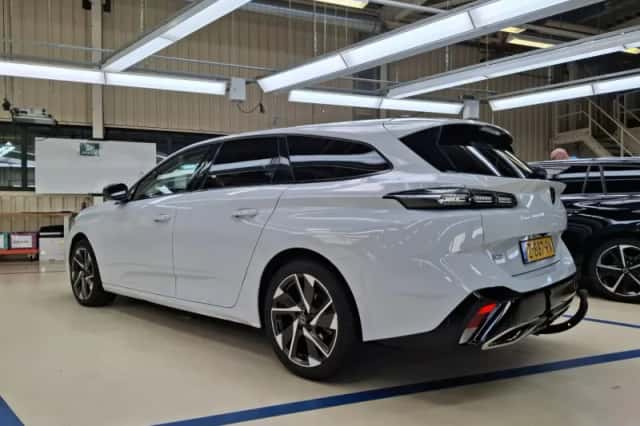 Peugeot 308 (2024) thumbnail 3