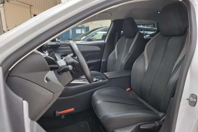Peugeot 308 (2024) thumbnail 6