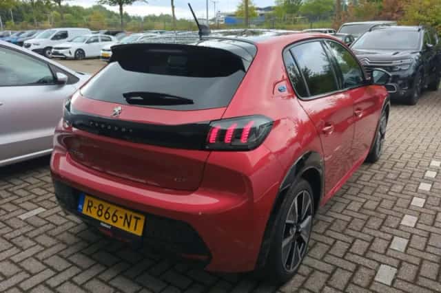 Peugeot e-208 (2022) thumbnail 3