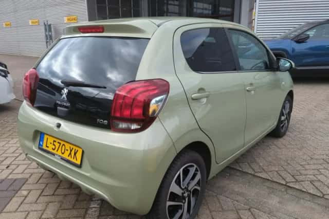 Peugeot 108 (2021) thumbnail 3