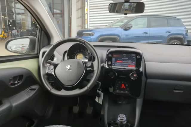 Peugeot 108 (2021) thumbnail 5