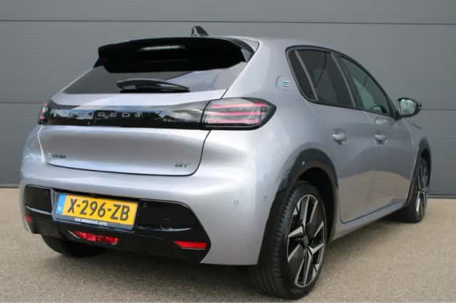 Peugeot e-208 (2024) thumbnail 2