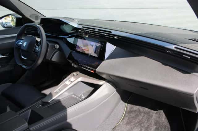 Peugeot 308 (2025) thumbnail 4