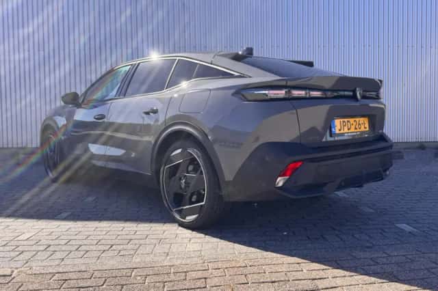 Peugeot 408 (2025) thumbnail 4