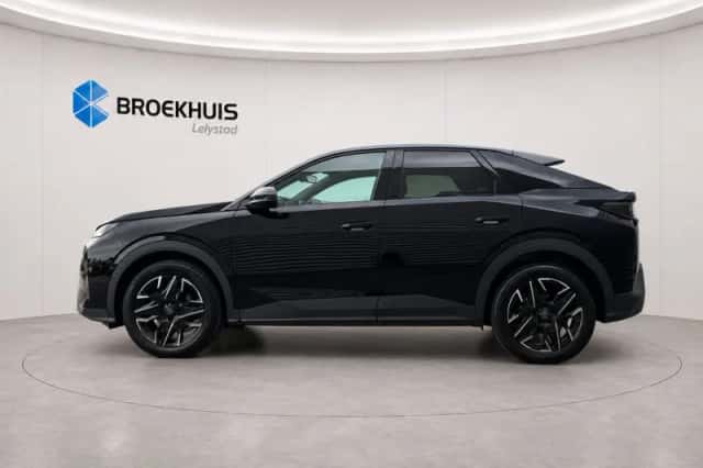 Peugeot 3008 (2025) thumbnail 2