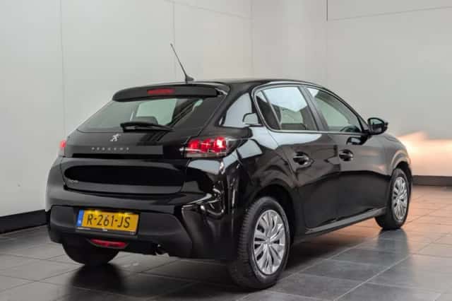 Peugeot 208 (2022) thumbnail 4