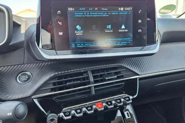 Peugeot 208 (2022) thumbnail 4