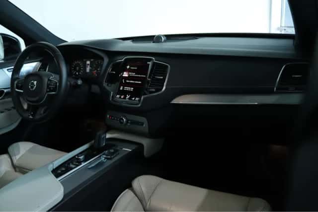 Volvo XC90 (2020) thumbnail 4
