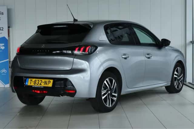 Peugeot 208 (2023) thumbnail 2