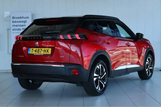 Peugeot e-2008 (2022) thumbnail 2